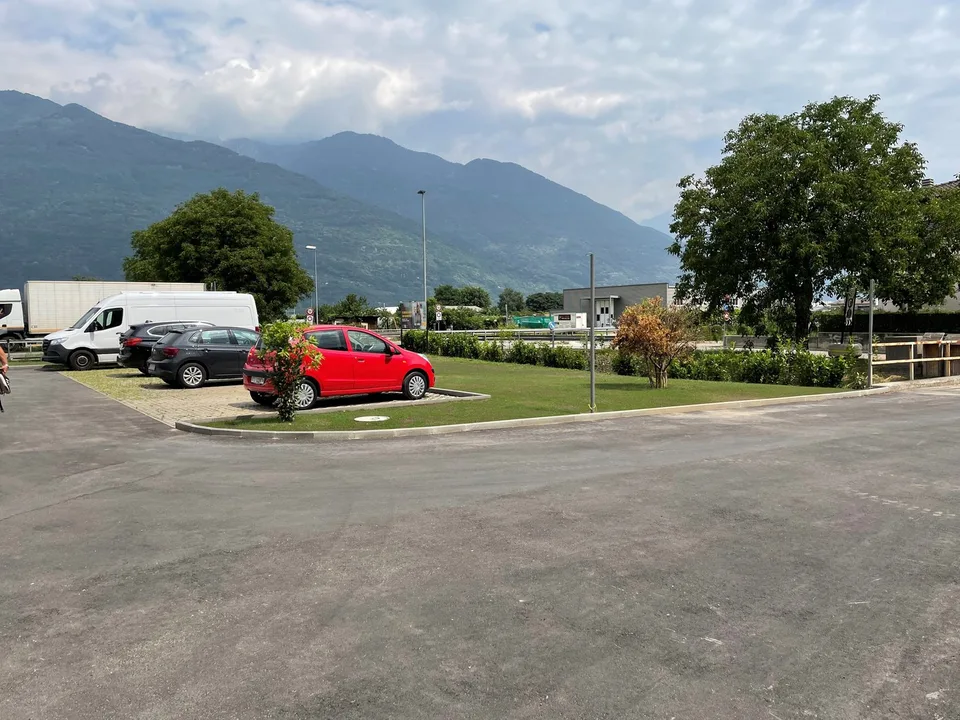 Ultimo spazio commerciale al 2° piano – foto 14 di 15