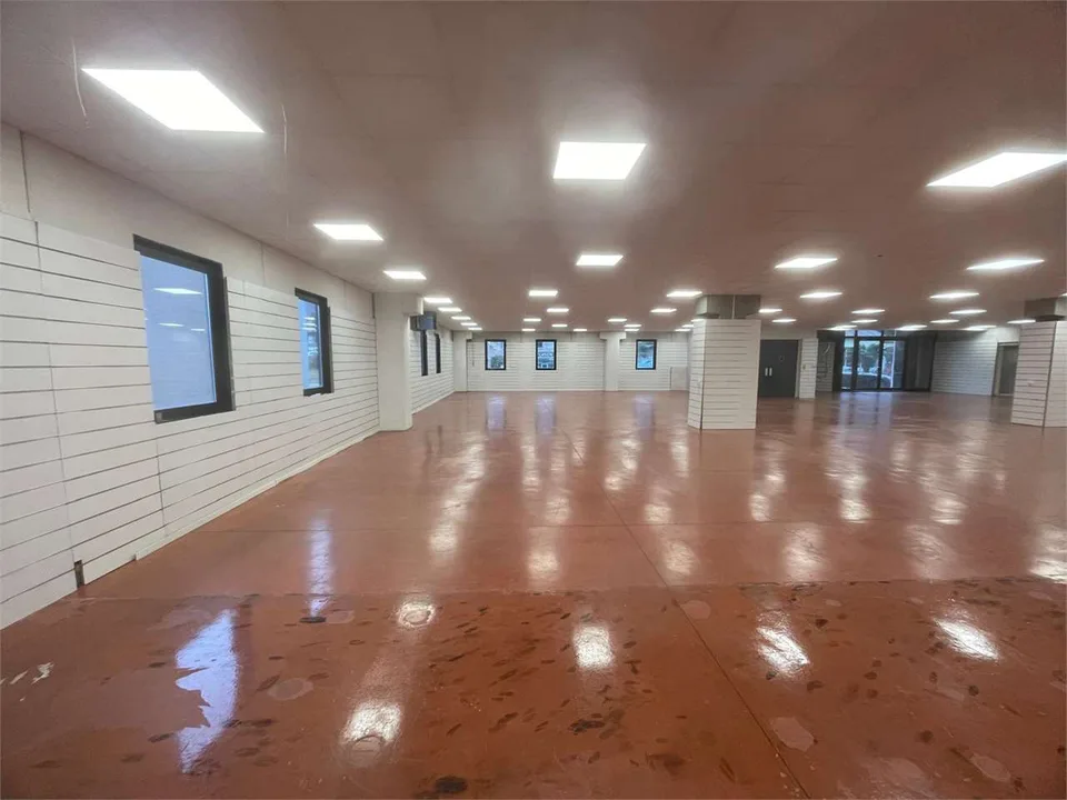 Büro / kleiner Lagerplatz in Manno zu vermieten