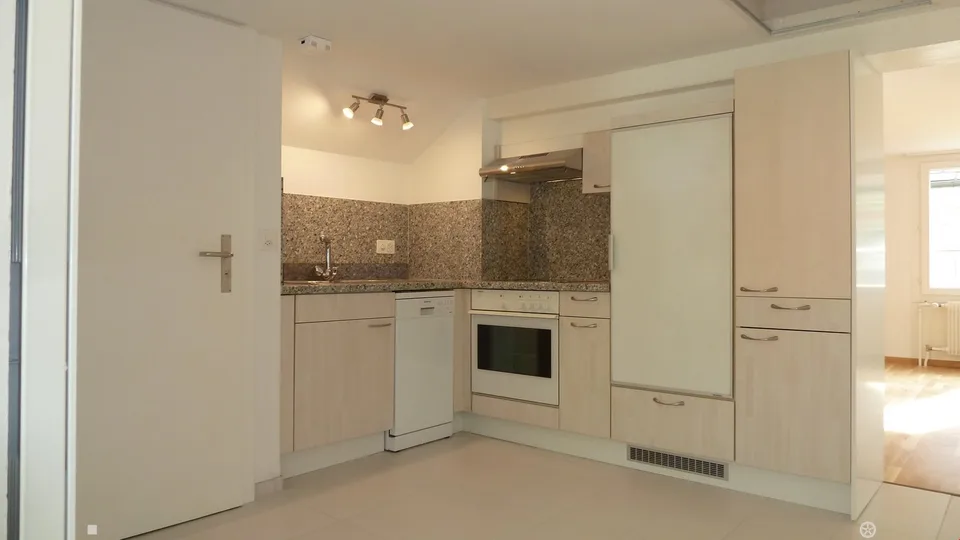 Renovierte 3 Zi-Dachwohnung für max. 2 Personen