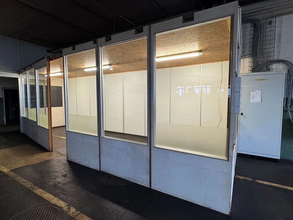 Spazio commerciale nel seminterrato