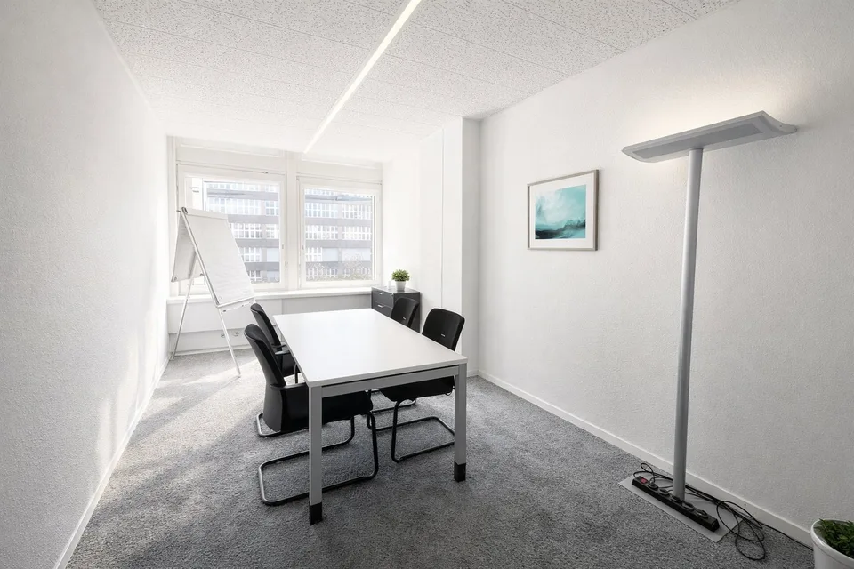 Helle 306 m² Bürofläche in Zürich Altstetten – Plug & Play