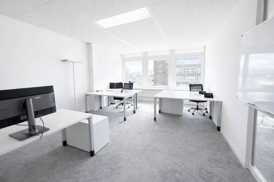 Helle 306 m² Bürofläche in Zürich Altstetten – Plug & Play