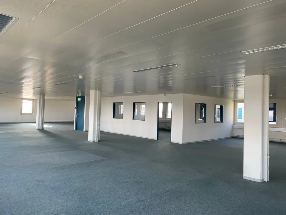 Bürofläche von 302-608m2 im Flughafengebiet Rümlang zu vermieten ab sofort