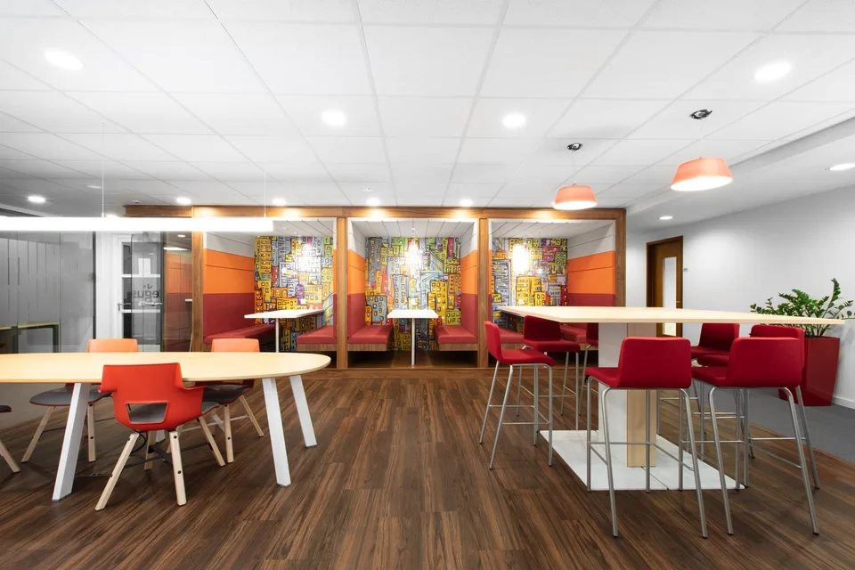 Spazio ufficio privato per 5 in Regus Metalli