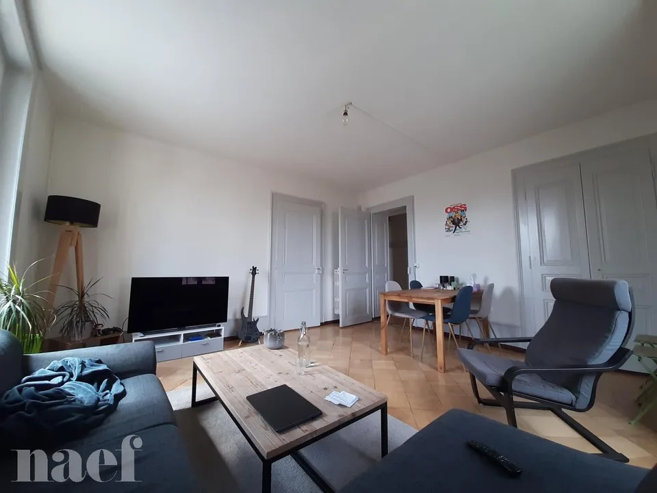 3 rooms with balcony in a quiet neighborhood