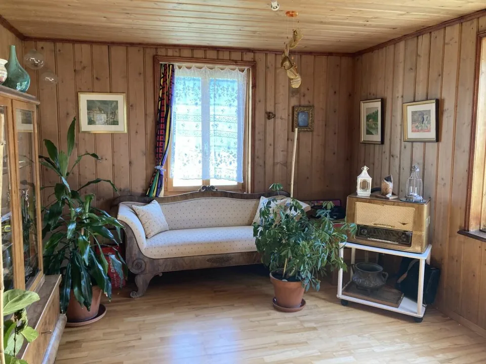3.5-Zimmer-Wohnung mit atemberaubender Aussicht in Cazis