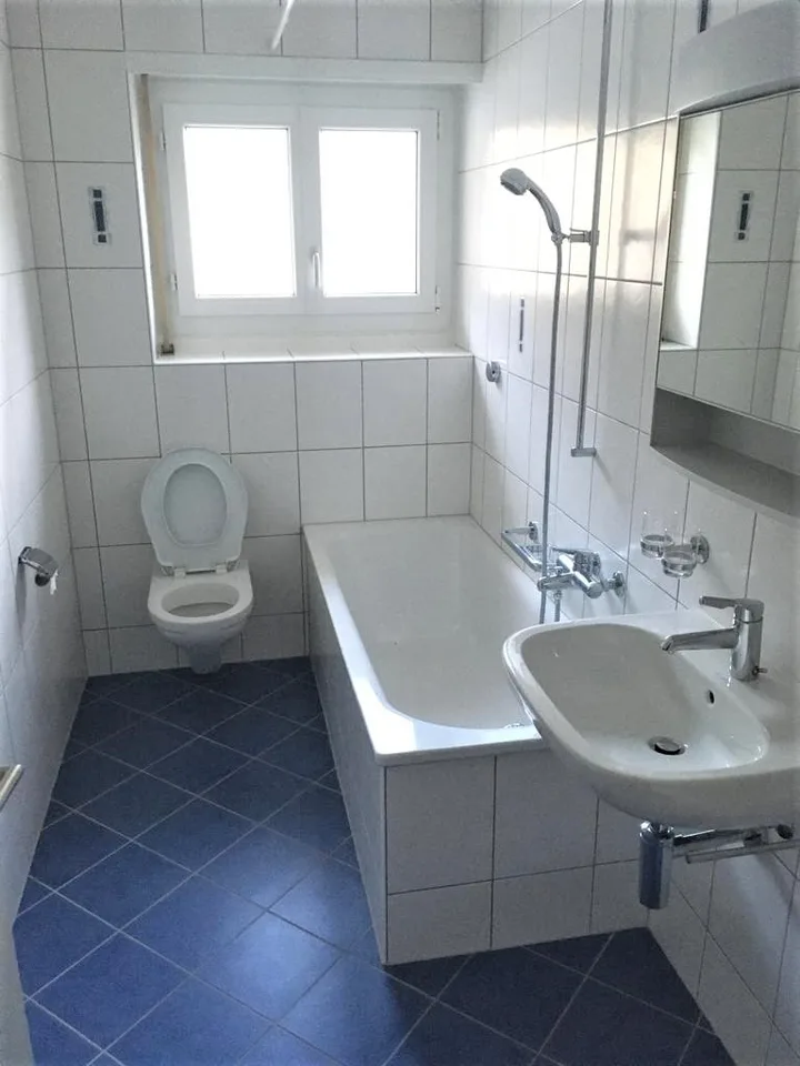 Zu vermieten: 3-Zimmer-Wohnung mit Balkon - Paul-Charmillot 80, St-Imier