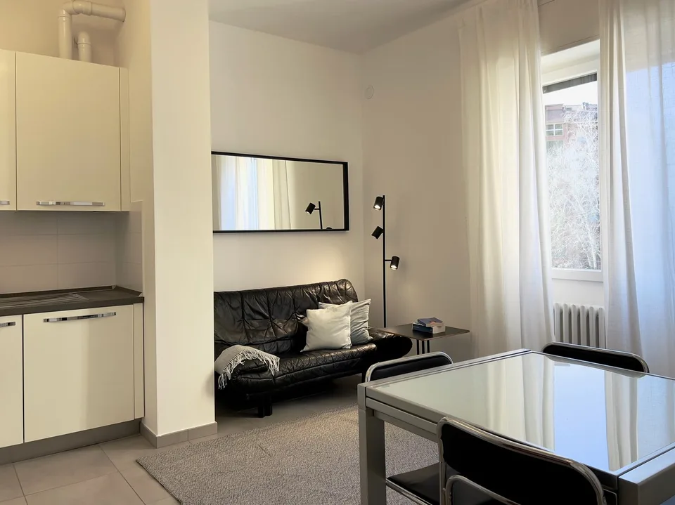 Affitto a lungo termine! Appartamento 2 locali completamente ristrutturato nel centro di Laveno, a soli 2 passi dal lago