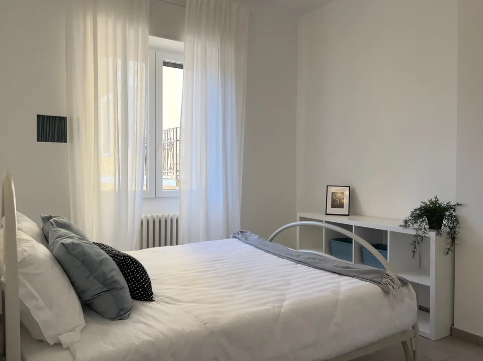 Affitto a lungo termine! Appartamento 2 locali completamente ristrutturato nel centro di Laveno, a soli 2 passi dal lago