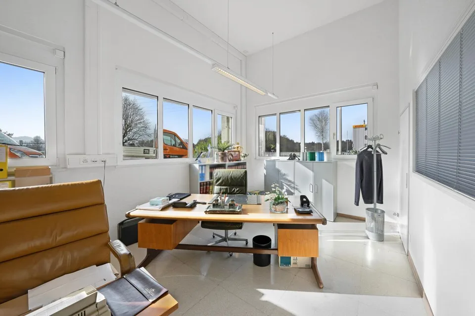 Bureaux et locaux de stockage