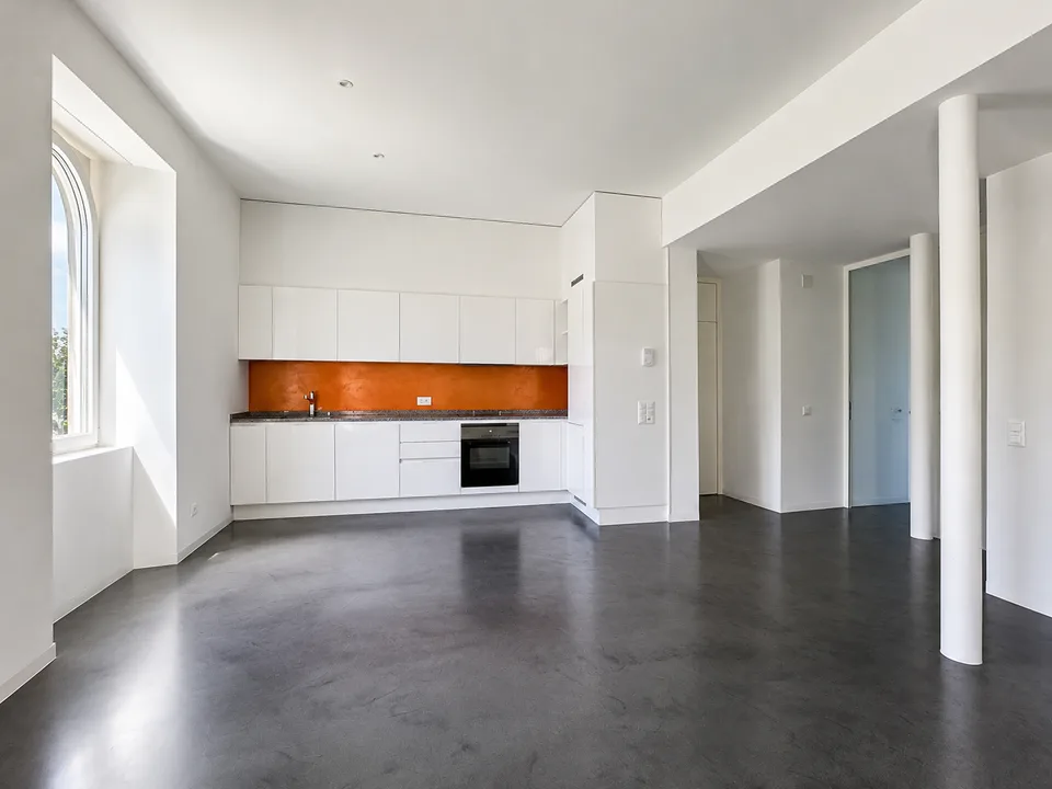 Chiasso: Modernes 4.5-Zimmer-Apartment in renovierter historischer Villa zu vermieten