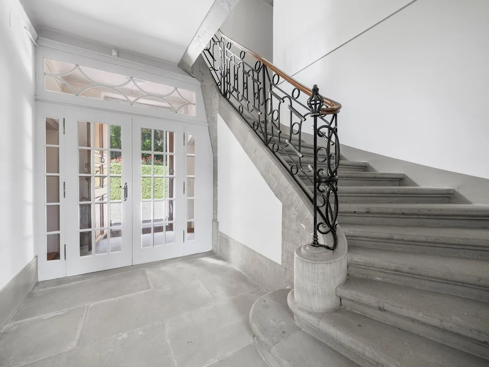 For Rent Exceptional Castle in Corminboeuf – photo 11 of 12