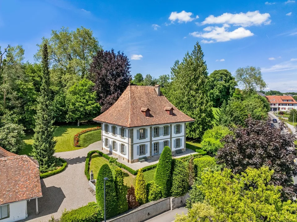 À Louer Château d'Exception à Corminboeuf