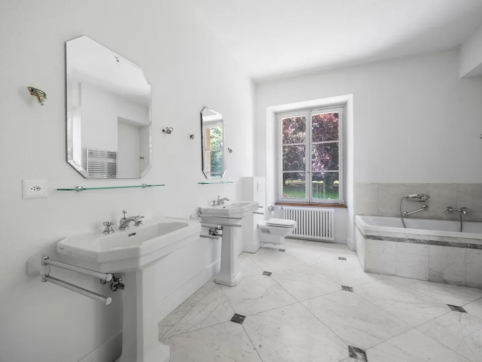For Rent Exceptional Castle in Corminboeuf – photo 10 of 12