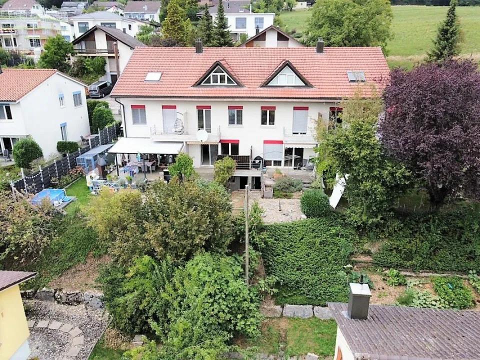 5.5-Zimmer Reiheneinfamilienhaus mit Gartenumschwung