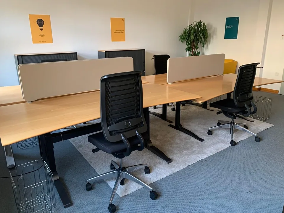 ARBEITSPLATZ MIT ALLEM FÜR CHF 369 - OHNE DEPOT!