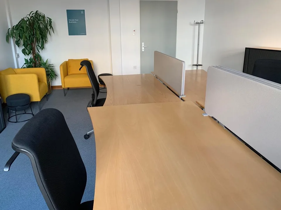 POSTO DI LAVORO CON TUTTO PER 369 CHF - SENZA DEPOSITO!