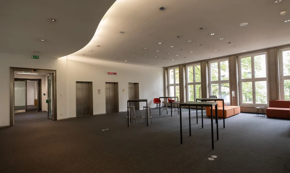 ARBEITSPLATZ MIT ALLEM FÜR CHF 369 - OHNE DEPOT! – Foto 30 von 30