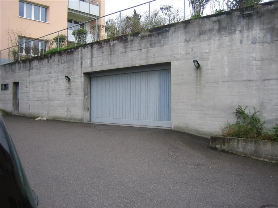 Freier Motorradplatz