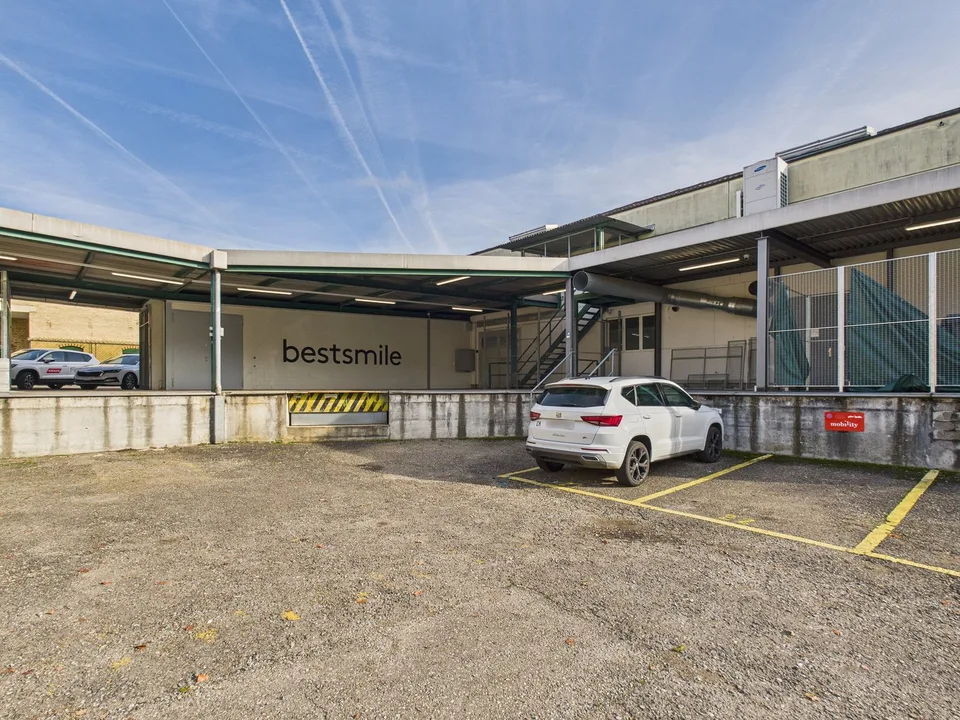 Espace de production moderne avec espace de bureau séparé à Winterthur – photo 8 sur 15