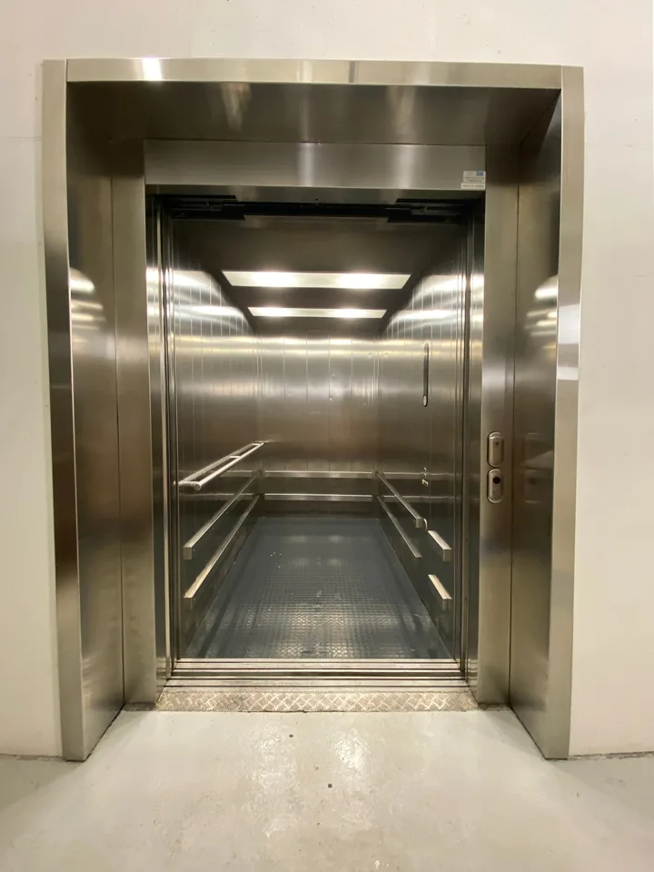 Werkhallen/ Lagerhallen ab 80 m2 bis 860 m2 /beheizt