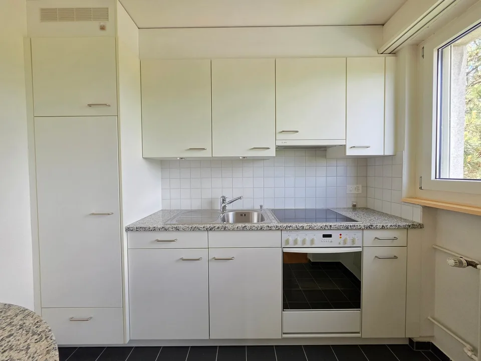 Charmante 4.5-Zimmer-Wohnung in Büren an der Aare mit Balkon und Aussicht!