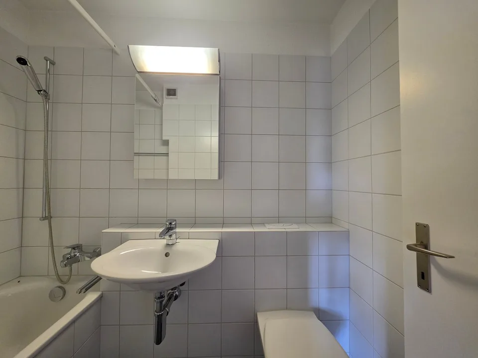 Charming 4.5-room apartment in Büren an der Aare with balcony and view! – photo 7 of 19