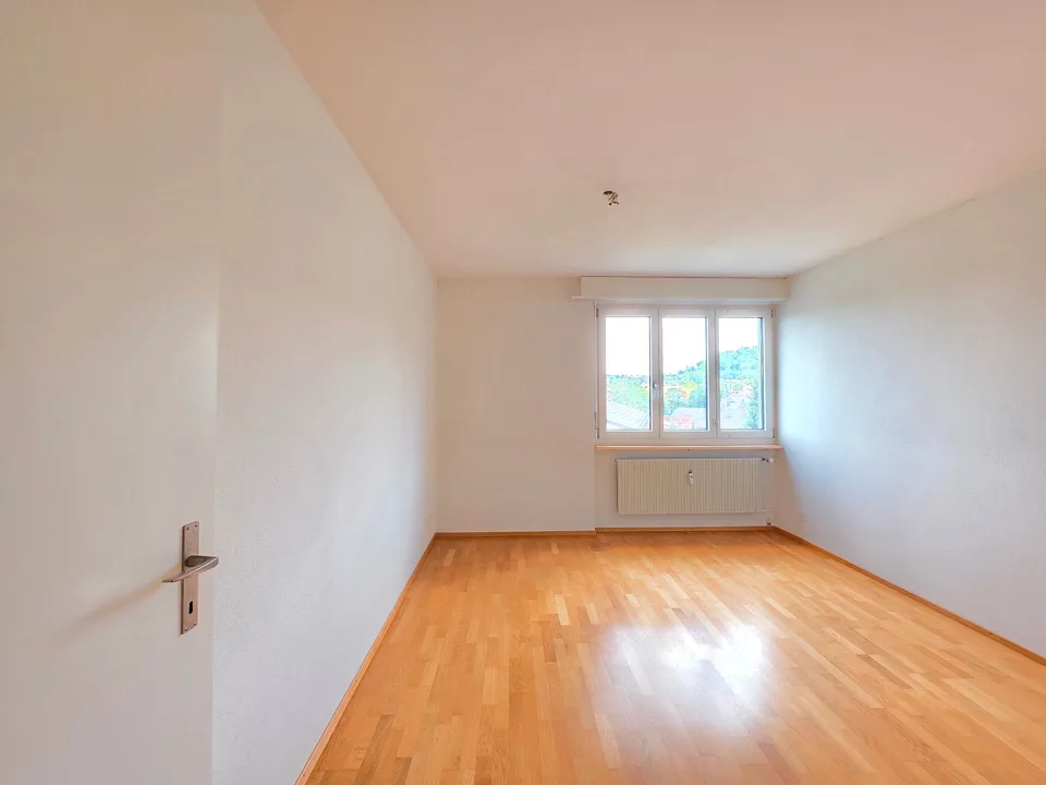 Charming 4.5-room apartment in Büren an der Aare with balcony and view! – photo 14 of 19
