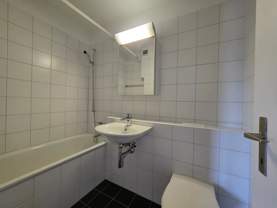 Charming 4.5-room apartment in Büren an der Aare with balcony and view! – photo 6 of 19
