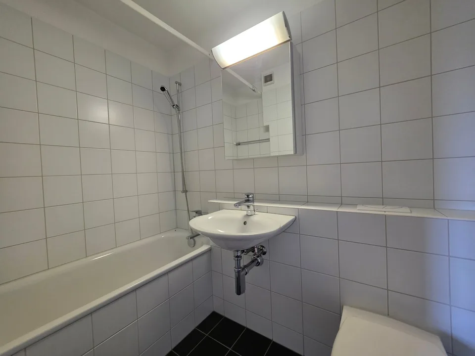 Charming 4.5-room apartment in Büren an der Aare with balcony and view! – photo 9 of 19