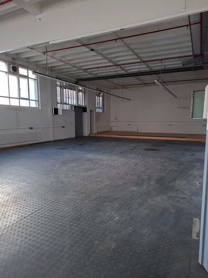 Espace commercial et atelier polyvalent à La Chaux-de-Fonds