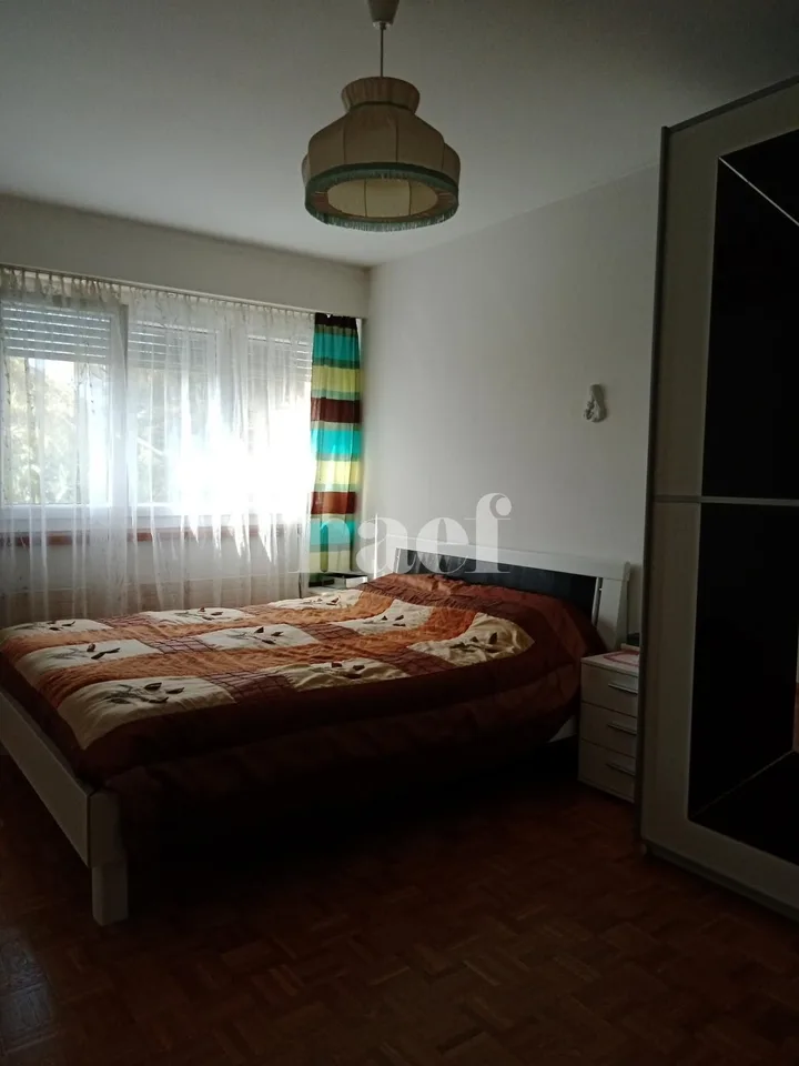 Appartamento di quattro locali al quarto piano