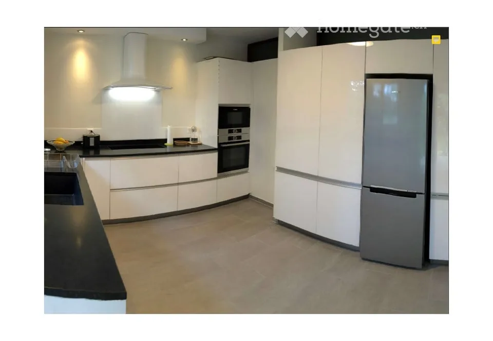 Familienwohnung mit viel Licht in einer großen Villa in Préverenges – 7,5 Zimmer, großer privater Garten – Foto 8 von 21
