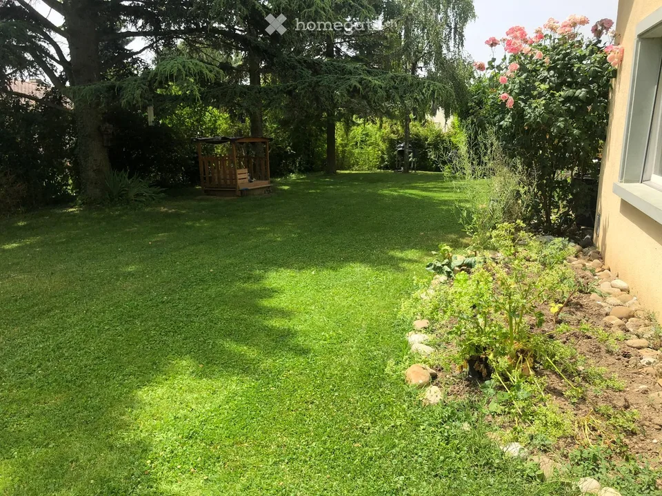 Familienwohnung mit viel Licht in einer großen Villa in Préverenges – 7,5 Zimmer, großer privater Garten – Foto 19 von 21