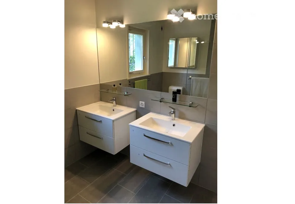 Familienwohnung mit viel Licht in einer großen Villa in Préverenges – 7,5 Zimmer, großer privater Garten – Foto 11 von 21