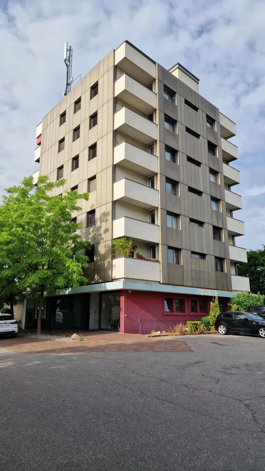 Einzigartige Wohnung neue Küche und zwei Balkone – Foto 8 von 8
