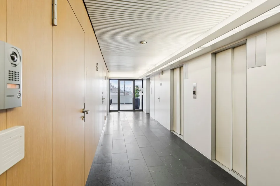 Ihre neue Bürofläche im begehrtesten Hochhaus Zürichs! – Foto 11 von 13