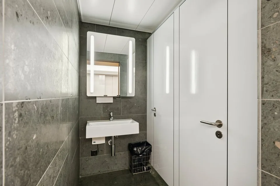 Ihre neue Bürofläche im begehrtesten Hochhaus Zürichs! – Foto 10 von 13