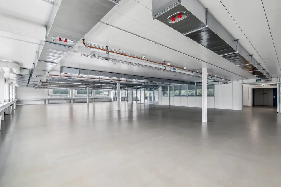 Espace commercial de haute qualité, ventilé, à louer à Burgdorf !