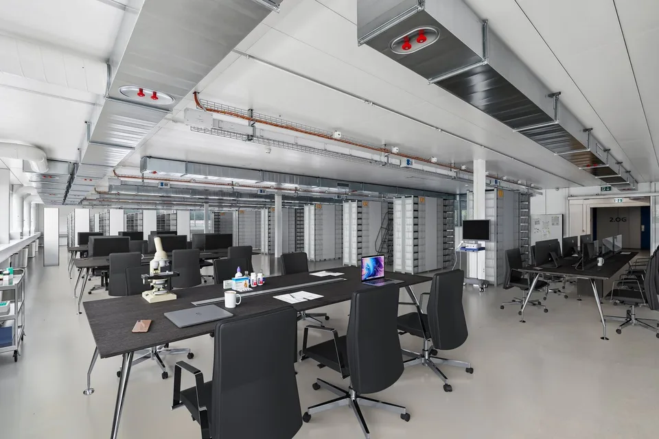 Espace commercial de haute qualité, ventilé, à louer à Burgdorf !