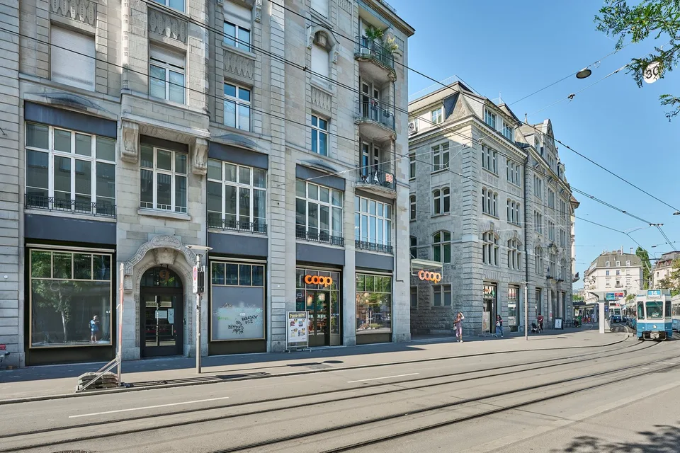 Exklusive Bürofläche direkt am Stauffacher: Frisch saniert und flexibel nutzbar!