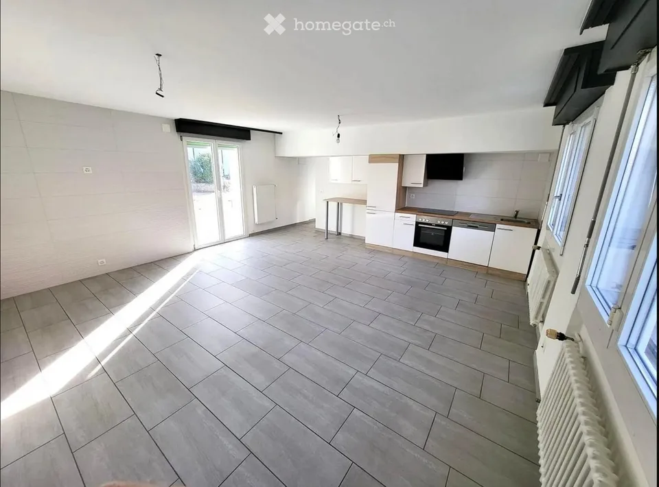 Übergabe Mietvertrag 2,5-Zimmer-Wohnung mit Terrasse