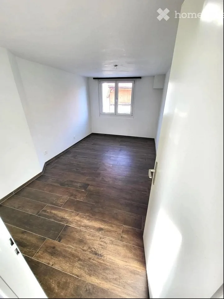 Übergabe Mietvertrag 2,5-Zimmer-Wohnung mit Terrasse