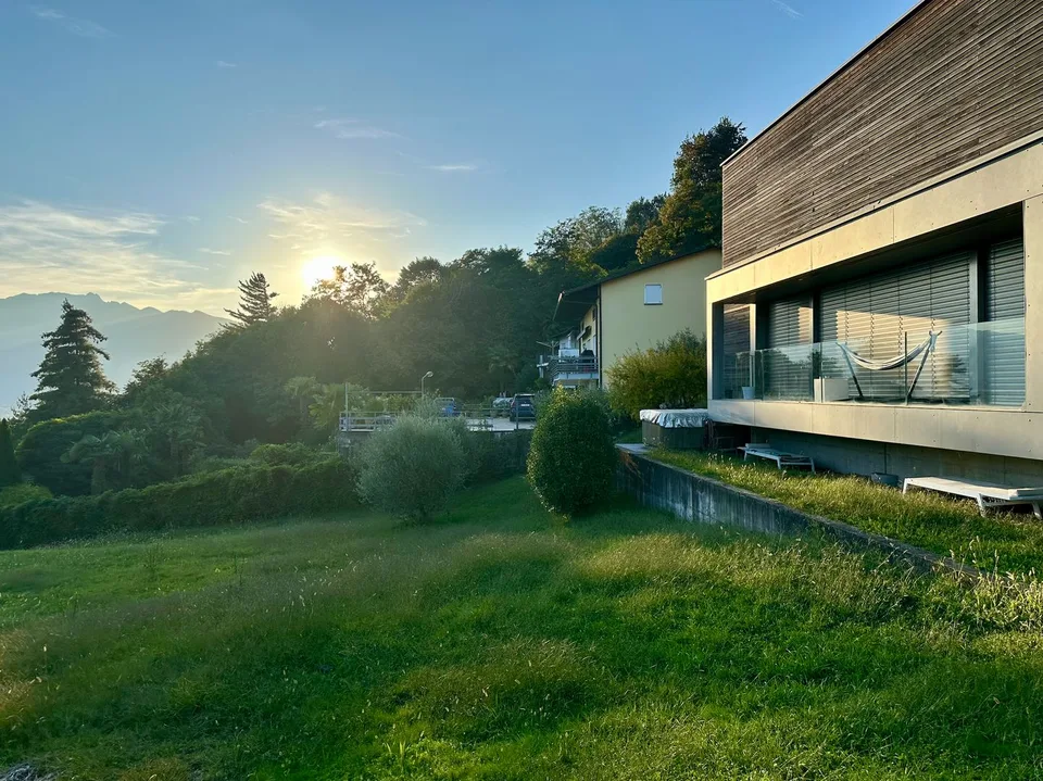 Villa panoramique avec vue sur le lac et design unique – Via Mondacce, Minusio