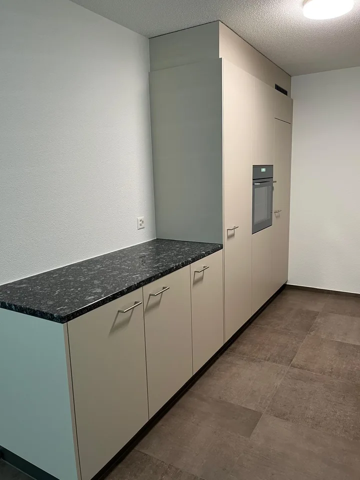 Helle 4.5-Zimmer-Wohnung mit Balkon und schöner Aussicht in Zuchwil