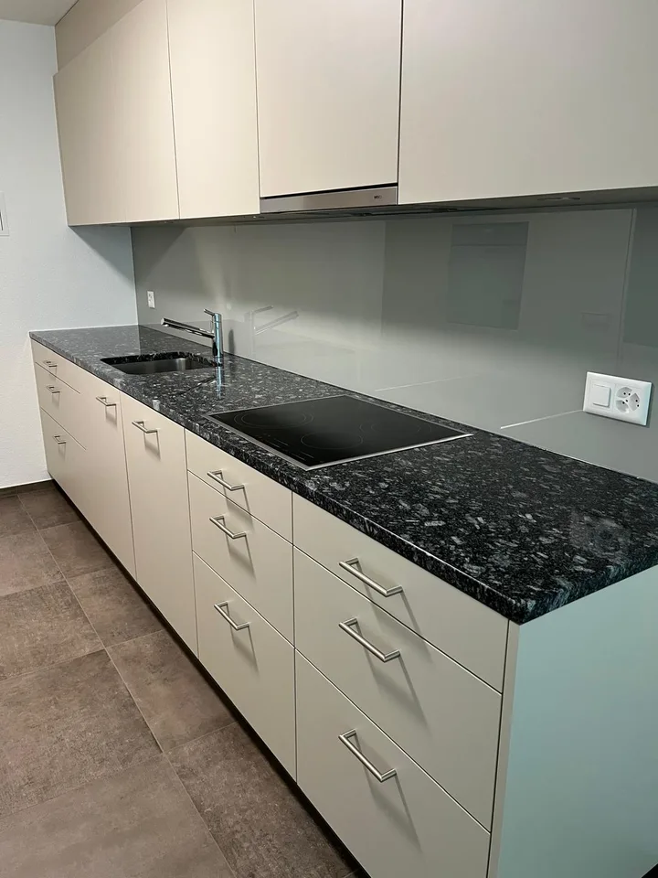 Helle 4.5-Zimmer-Wohnung mit Balkon und schöner Aussicht in Zuchwil