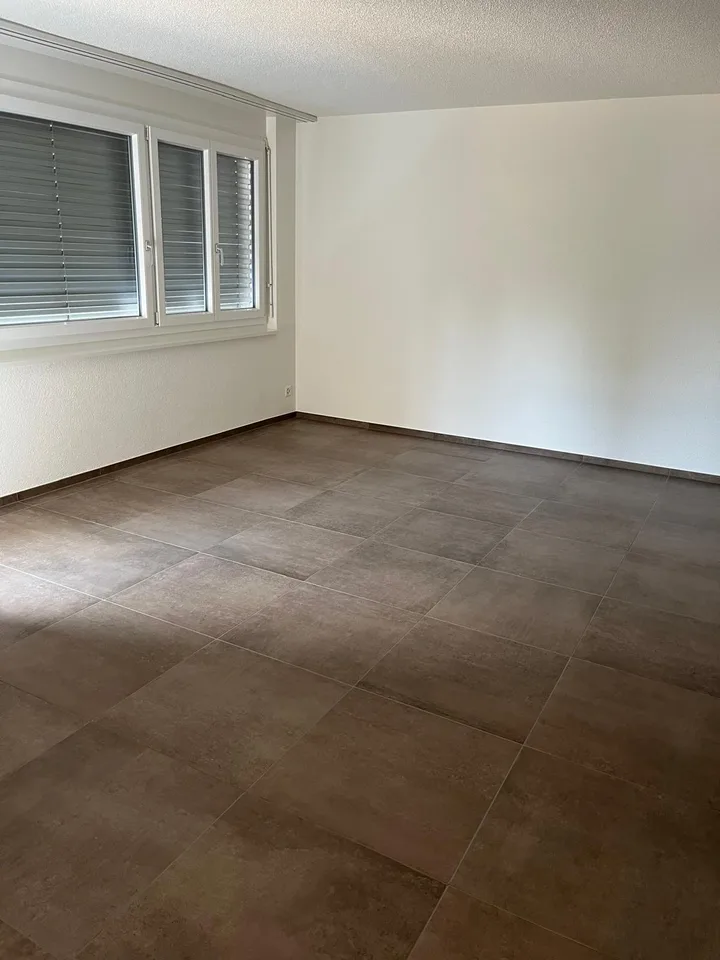 Helle 4.5-Zimmer-Wohnung mit Balkon und schöner Aussicht in Zuchwil