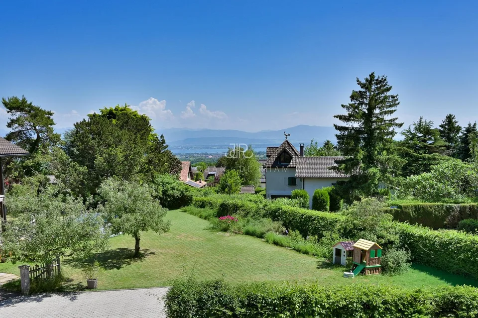 Genolier | Einzelvilla mit Seeblick und Alpenblick, perfekt renoviert (Sus-Châtel)