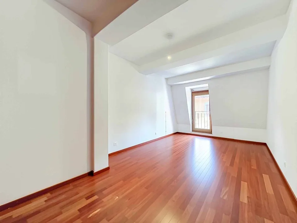 Ampio appartamento di 3,5 locali nel cuore di Vieux-Montreux