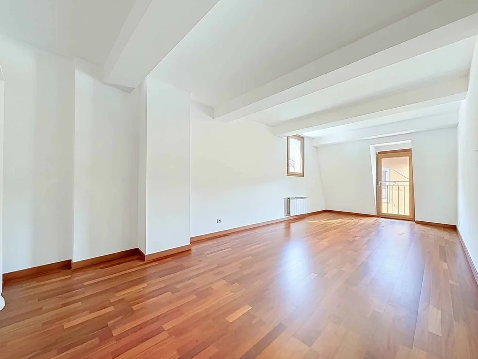 Ampio appartamento di 3,5 locali nel cuore di Vieux-Montreux